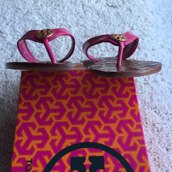 Tory Burch Thora.    Fuschia.   Size 6 - Picture 3 of 8
